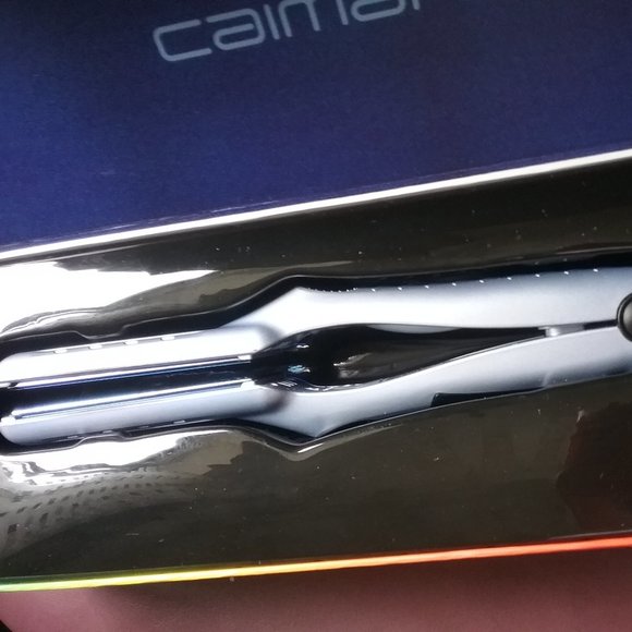 Babyliss Flat Iron - Picture 3 of 3